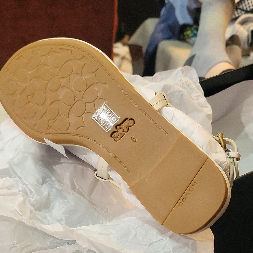 Coach Ivory Sandals with Gold Details - Picture 4 of 6